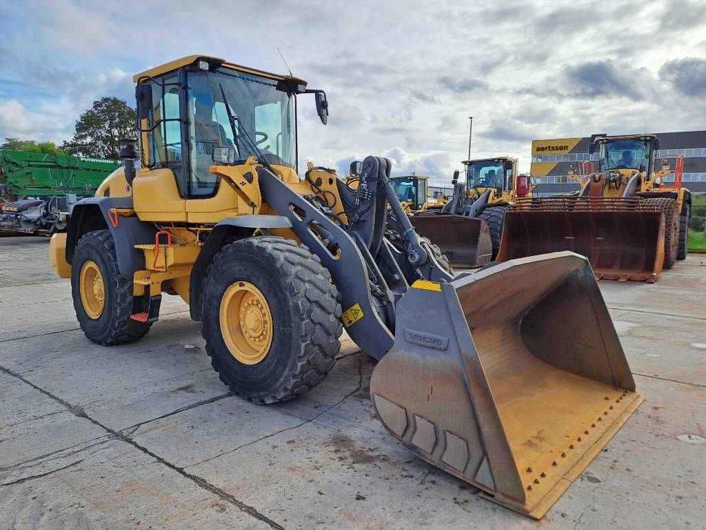 Knickgelenkte Baggerlader Türe ait Volvo L70H, Gebrauchtmaschine içinde Stabroek (resim 7)