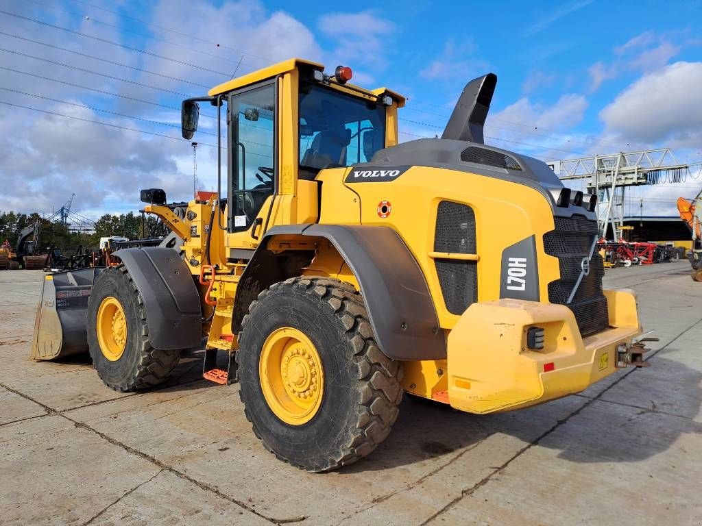 Knickgelenkte Baggerlader of the type Volvo L70H, Gebrauchtmaschine in Stabroek (Picture 2)