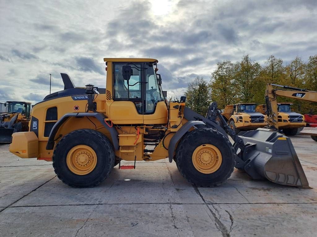 Knickgelenkte Baggerlader typu Volvo L70H, Gebrauchtmaschine w Stabroek (Zdjęcie 5)