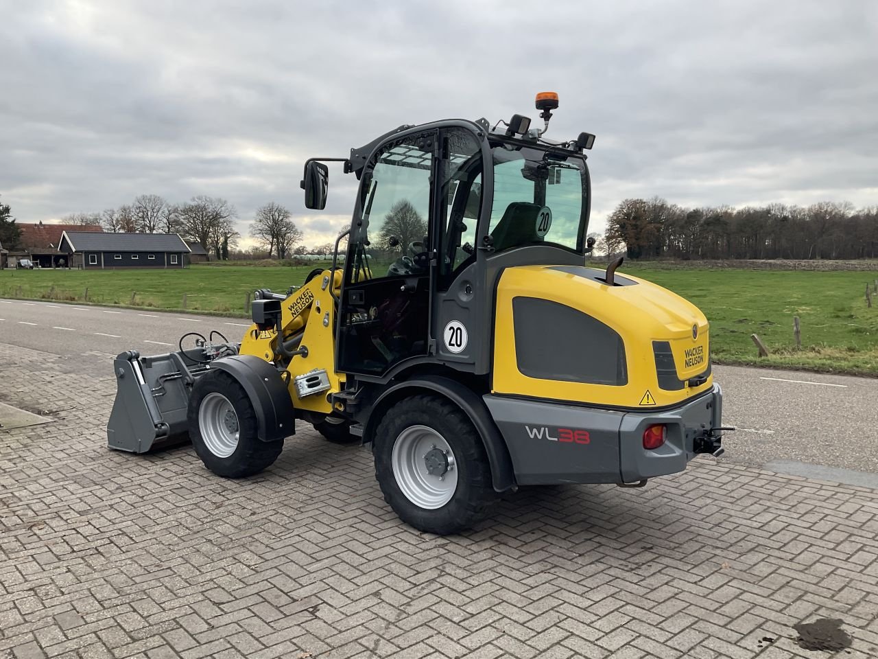 Knickgelenkte Baggerlader типа Wacker Neuson WL 38, Gebrauchtmaschine в Haaksbergen (Фотография 1)