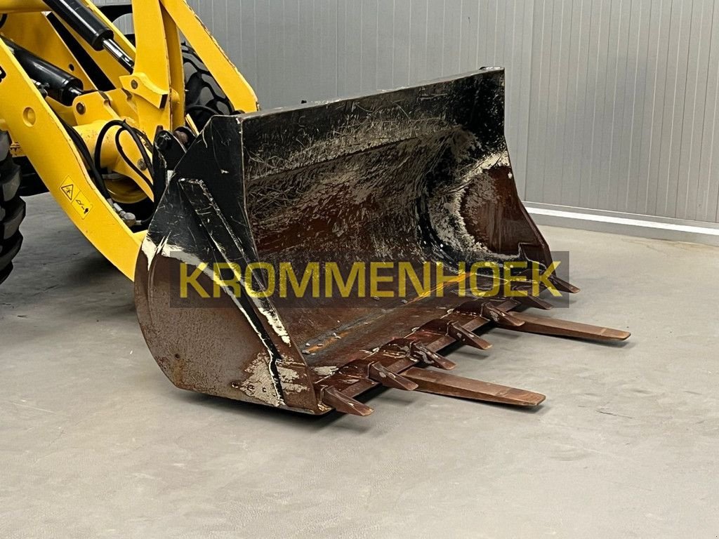 Knickgelenkte Baggerlader typu Yanmar V80, Gebrauchtmaschine v Apeldoorn (Obrázek 9)