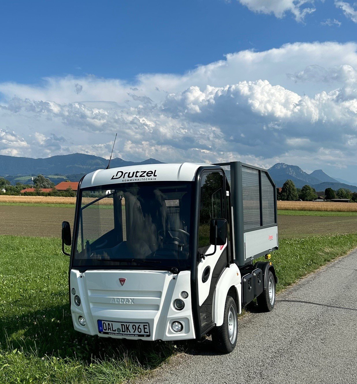 Kommunalfahrzeug Türe ait Adaxx ELEKTRO MTN 110, Gebrauchtmaschine içinde Obergünzburg (resim 2)