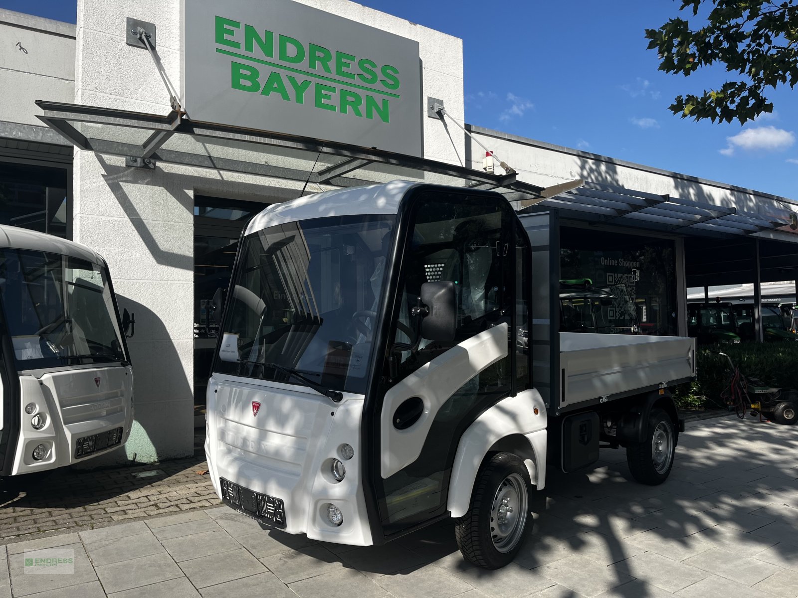 Kommunalfahrzeug des Typs Addax Elektrofahrzeug MT15n, Neumaschine in München (Bild 4)