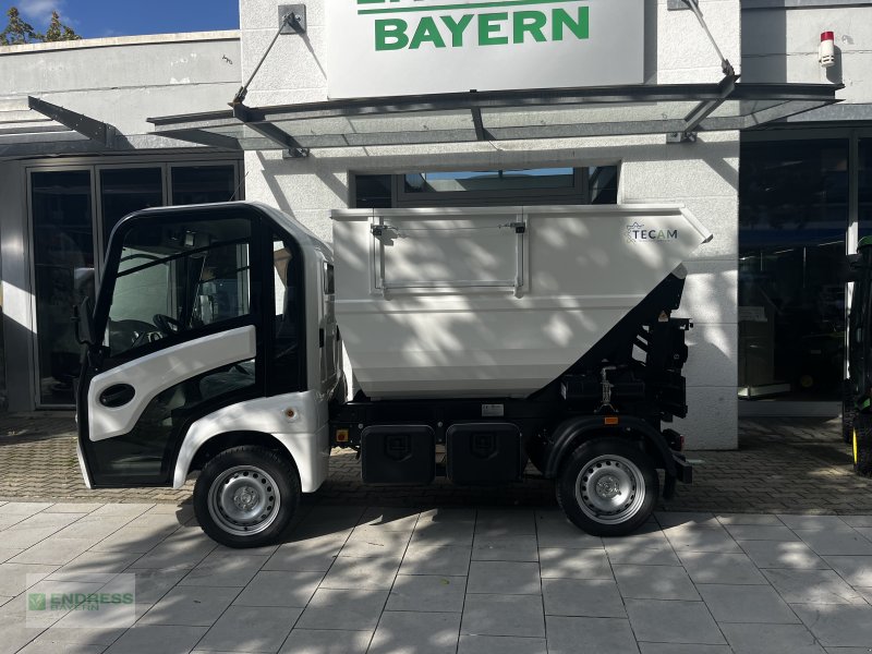 Kommunalfahrzeug van het type Addax Elektrofahrzeug MT15n, Neumaschine in München