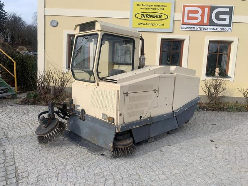Kommunalfahrzeug del tipo Amros 1250 Kehrmaschine, Gebrauchtmaschine en Brunn an der Wild (Imagen 4)