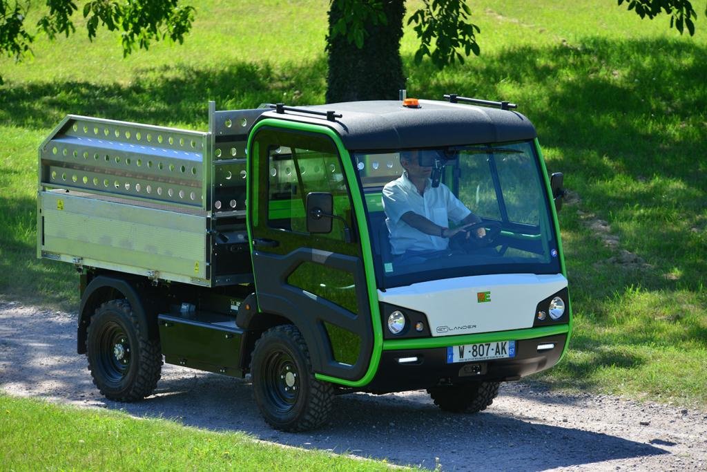 Kommunalfahrzeug tipa Etesia ET-LANDER Multifunktionsfahrzeug, Neumaschine u Olpe (Slika 3)