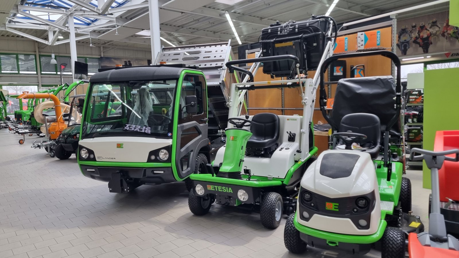 Kommunalfahrzeug tipa Etesia ET-LANDER Multifunktionsfahrzeug, Neumaschine u Olpe (Slika 14)