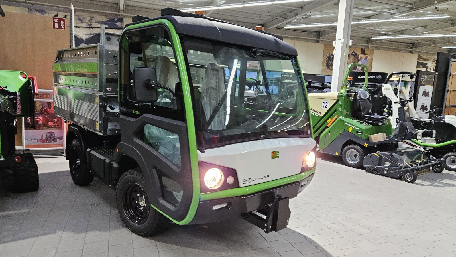 Kommunalfahrzeug tipa Etesia ET-LANDER Multifunktionsfahrzeug, Neumaschine u Olpe (Slika 20)