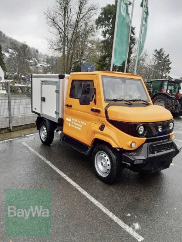 Kommunalfahrzeug des Typs EVUM ACAR MIT KOFFER IN ORANGE, Vorführmaschine in Bad Brückenau (Bild 3)