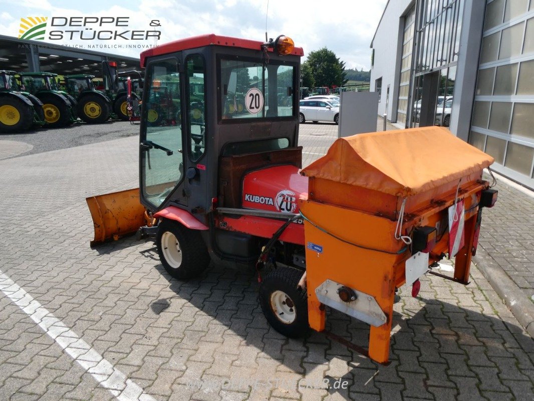 Kommunalfahrzeug van het type Kubota F2560, Gebrauchtmaschine in Lauterberg/Barbis (Foto 3)