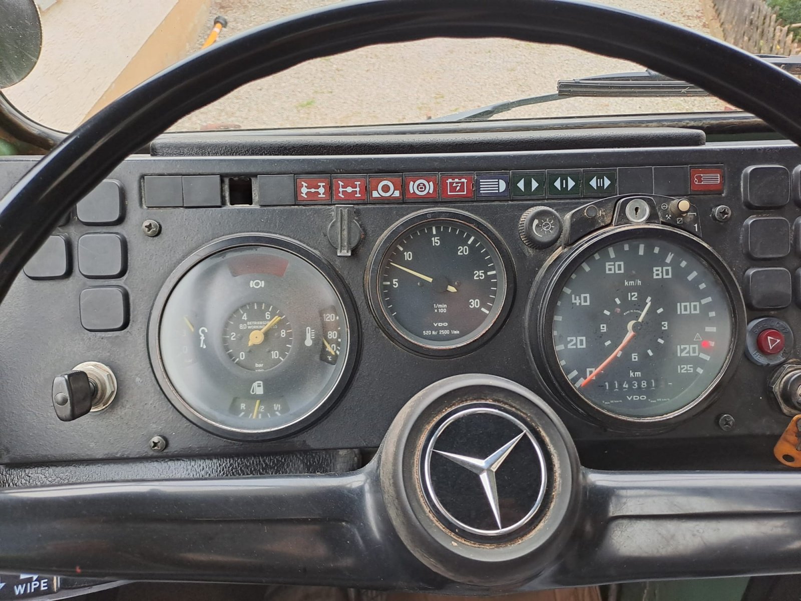 Kommunalfahrzeug van het type Mercedes-Benz Unimog U 1000, Gebrauchtmaschine in Oberrieden (Foto 16)