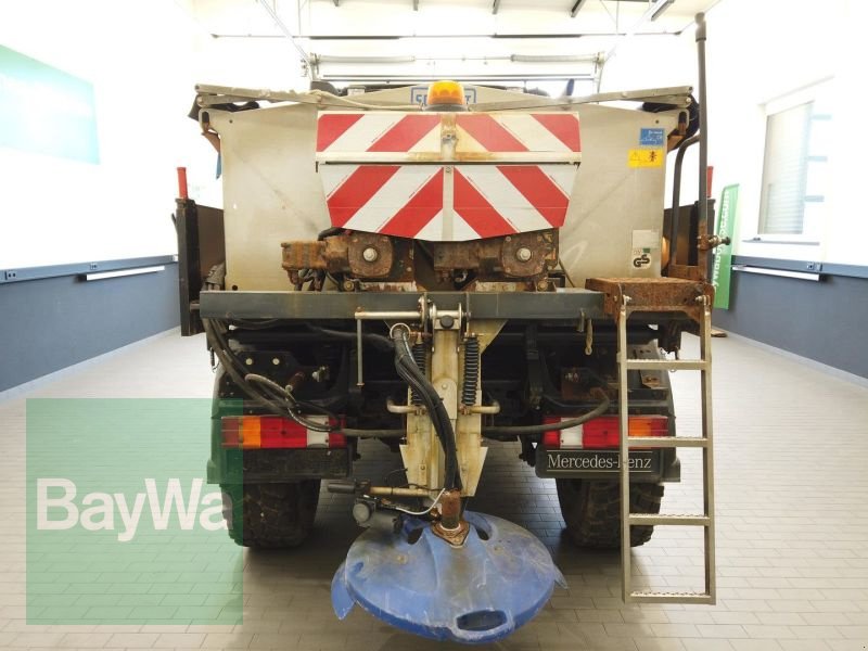 Kommunalfahrzeug van het type Mercedes-Benz UNIMOG U300, Gebrauchtmaschine in Manching (Foto 5)