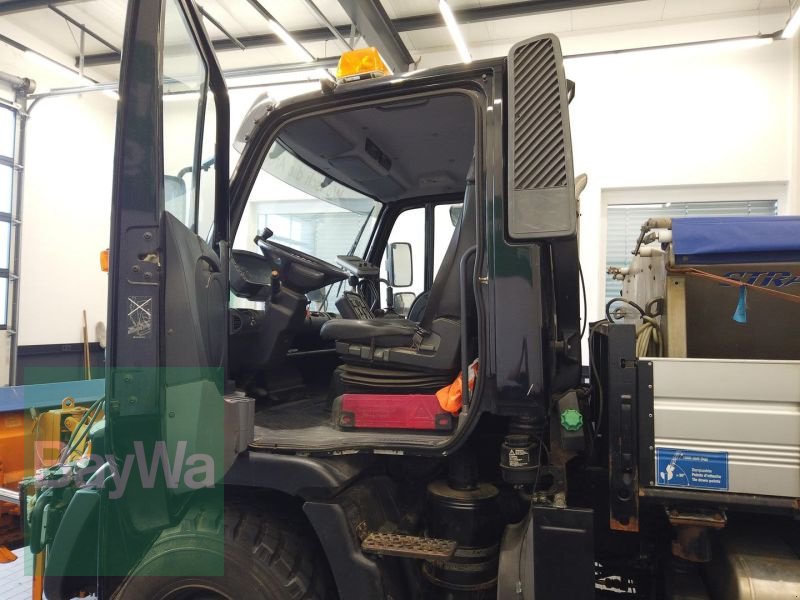 Kommunalfahrzeug van het type Mercedes-Benz UNIMOG U300, Gebrauchtmaschine in Manching (Foto 9)