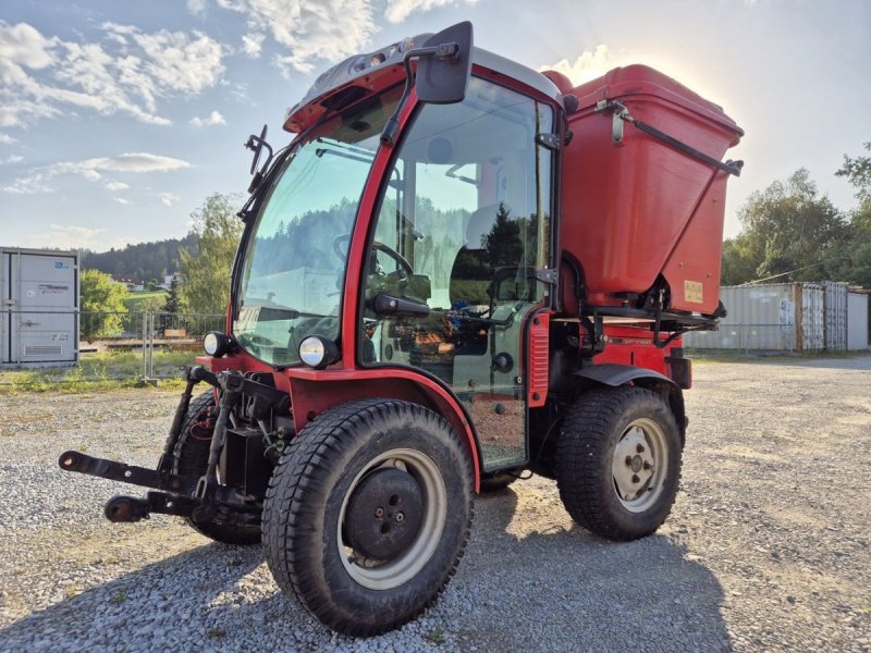 Kommunaltraktor des Typs Antonio Carraro SP 4400 Superpark Holder Traktor Schlepper Winte, Gebrauchtmaschine in Aigen-Schlägl