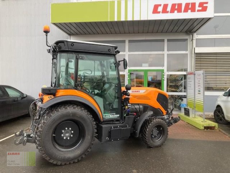 Kommunaltraktor van het type CLAAS NEXOS 240 S  ADVANCED, Vorführmaschine in Gollhofen (Foto 5)