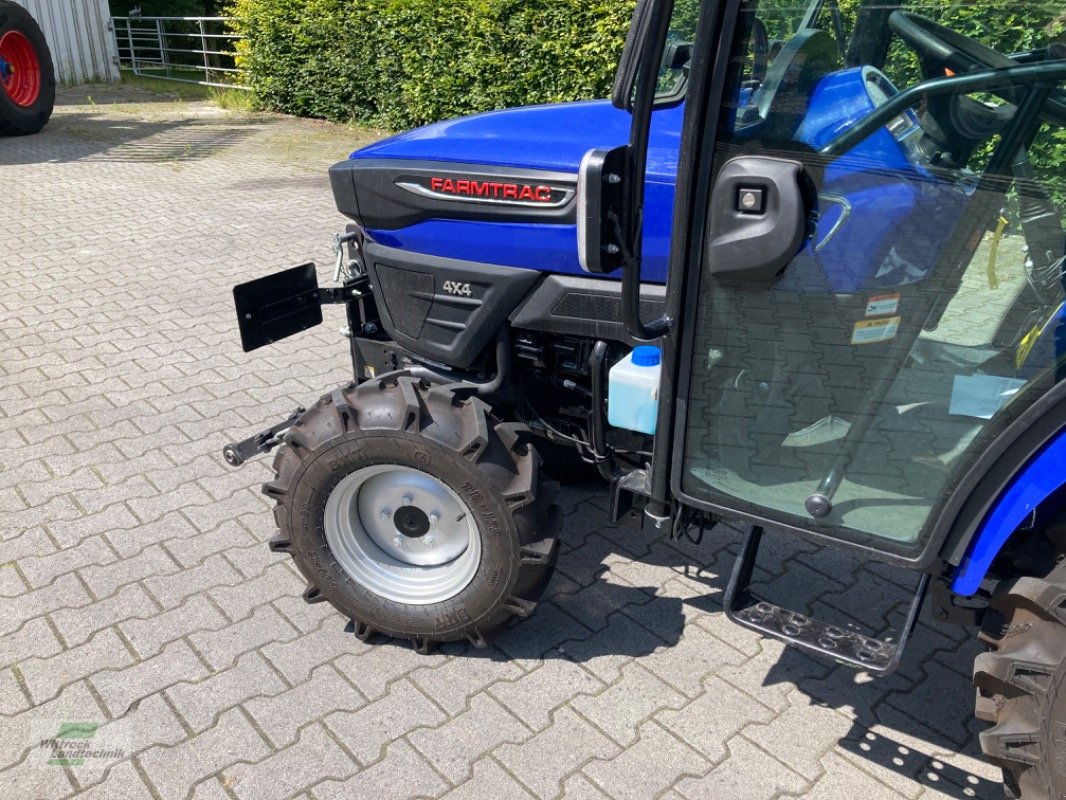 Kommunaltraktor typu Farmtrac F26V, Gebrauchtmaschine w Rhede / Brual (Zdjęcie 12)