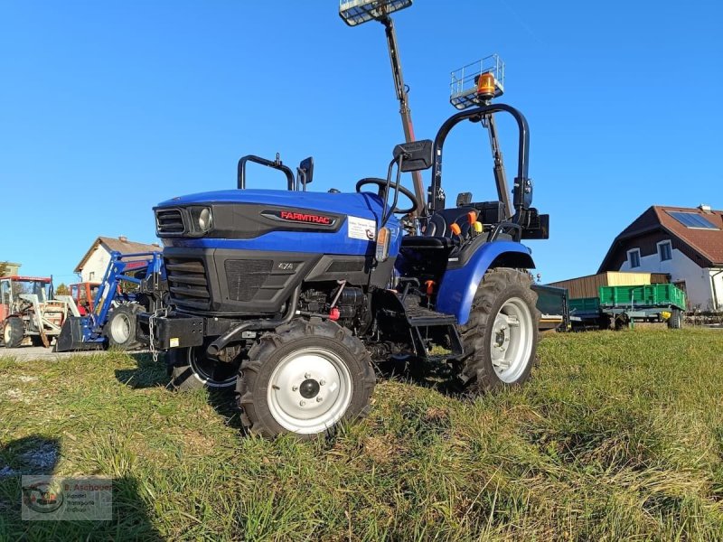 Kommunaltraktor van het type Farmtrac Farmtrac 22, Vorführmaschine in Dimbach (Foto 1)