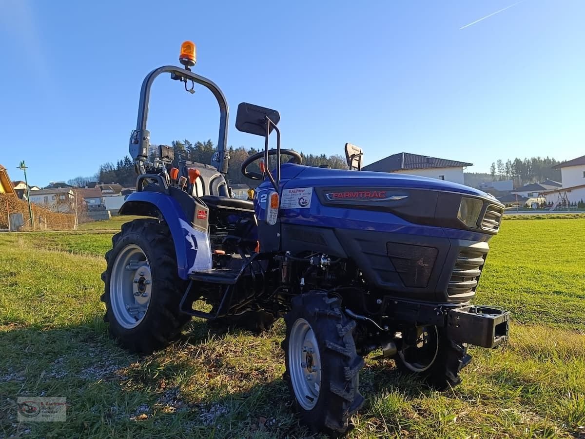 Kommunaltraktor des Typs Farmtrac Farmtrac 22, Vorführmaschine in Dimbach (Bild 7)