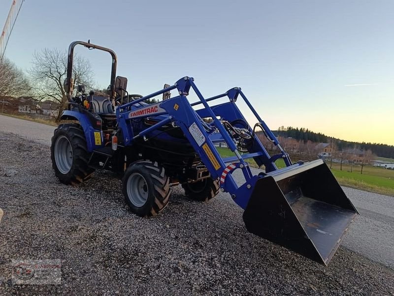 Kommunaltraktor typu Farmtrac Farmtrac 26 Hydrostat mit Frontlader, Gebrauchtmaschine w Dimbach (Zdjęcie 11)