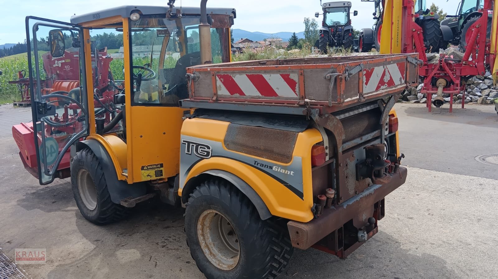 Kommunaltraktor Türe ait GiANT Trans Gigant Knickschlepper 87 PS mit Mulcher, Gebrauchtmaschine içinde Geiersthal (resim 3)