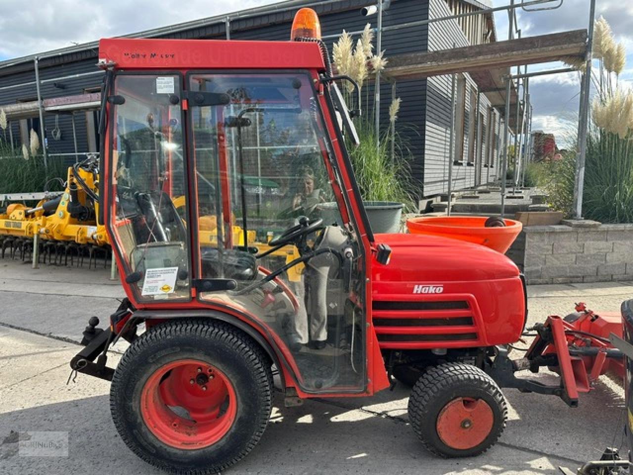 Kommunaltraktor des Typs Hako Hakotrac 1700 DM, Gebrauchtmaschine in Prenzlau (Bild 4)