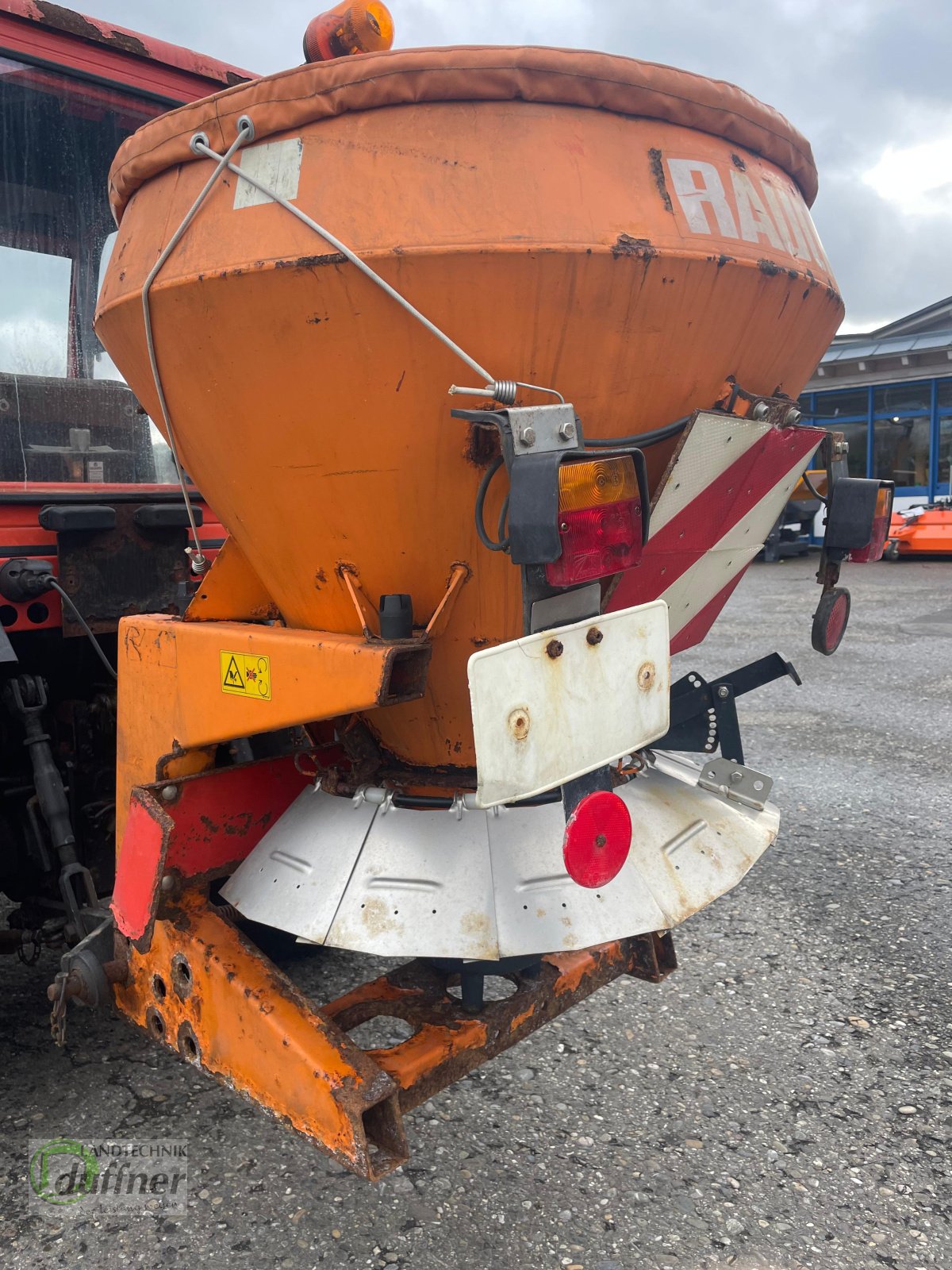 Kommunaltraktor van het type Hako Hakotrac 3000 DA, Gebrauchtmaschine in Münsingen (Foto 8)