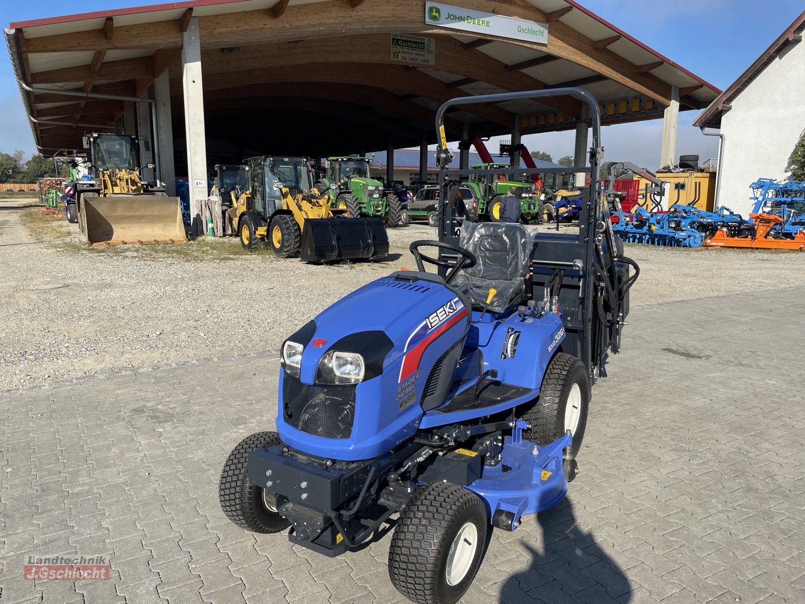 Kommunaltraktor van het type Iseki SXG 326, Neumaschine in Mühldorf (Foto 3)