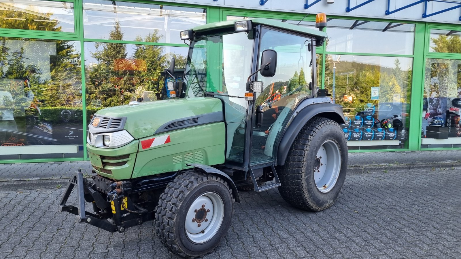 Kommunaltraktor van het type Iseki TG 5470 AHL, Gebrauchtmaschine in Olpe (Foto 20)