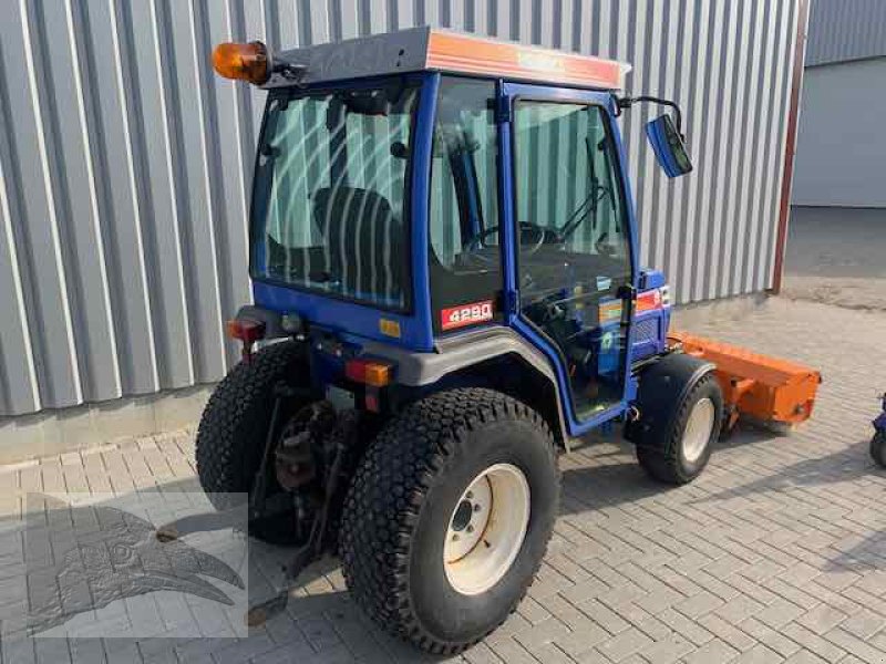 Kommunaltraktor typu Iseki TH 4290 AHL, Gebrauchtmaschine w Hermannsburg (Zdjęcie 3)