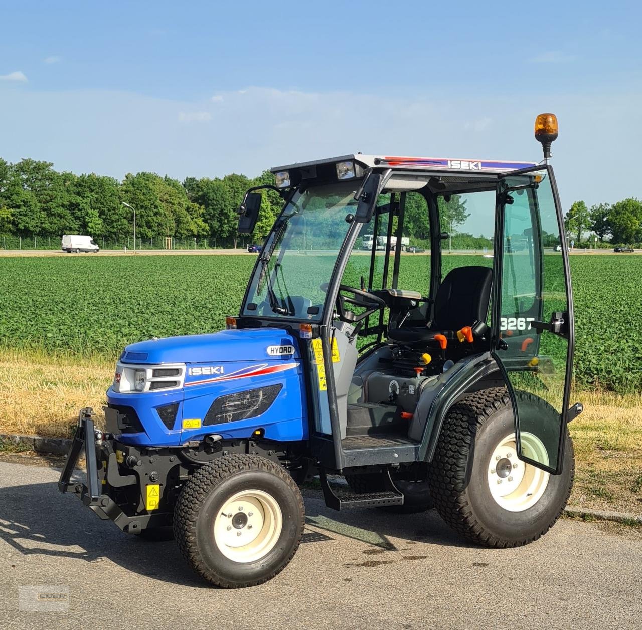 Kommunaltraktor Türe ait Iseki TM 3267, Neumaschine içinde Kirchheim b. München (resim 4)