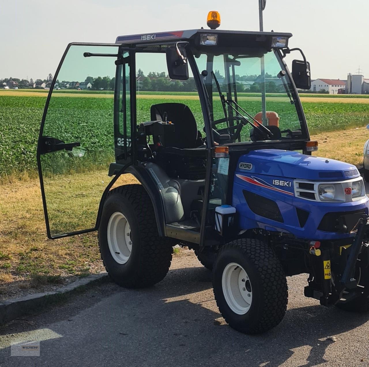 Kommunaltraktor Türe ait Iseki TM 3267, Neumaschine içinde Kirchheim b. München (resim 10)