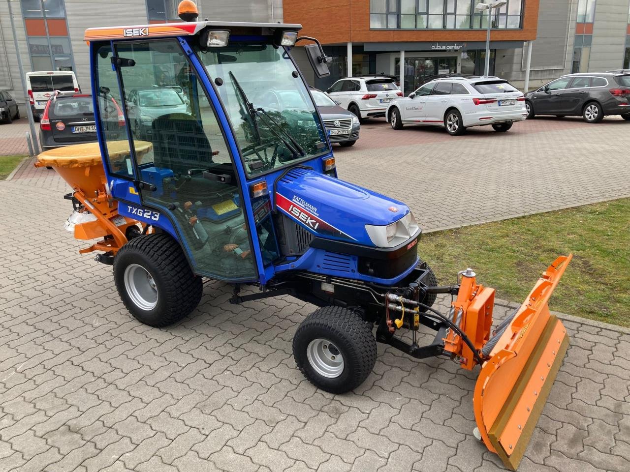 Kommunaltraktor of the type Iseki TXG 23, Gebrauchtmaschine in Stuhr (Picture 3)