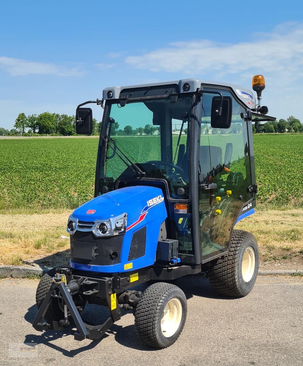 Kommunaltraktor van het type Iseki TXGS 24, Neumaschine in Kirchheim b. München (Foto 1)