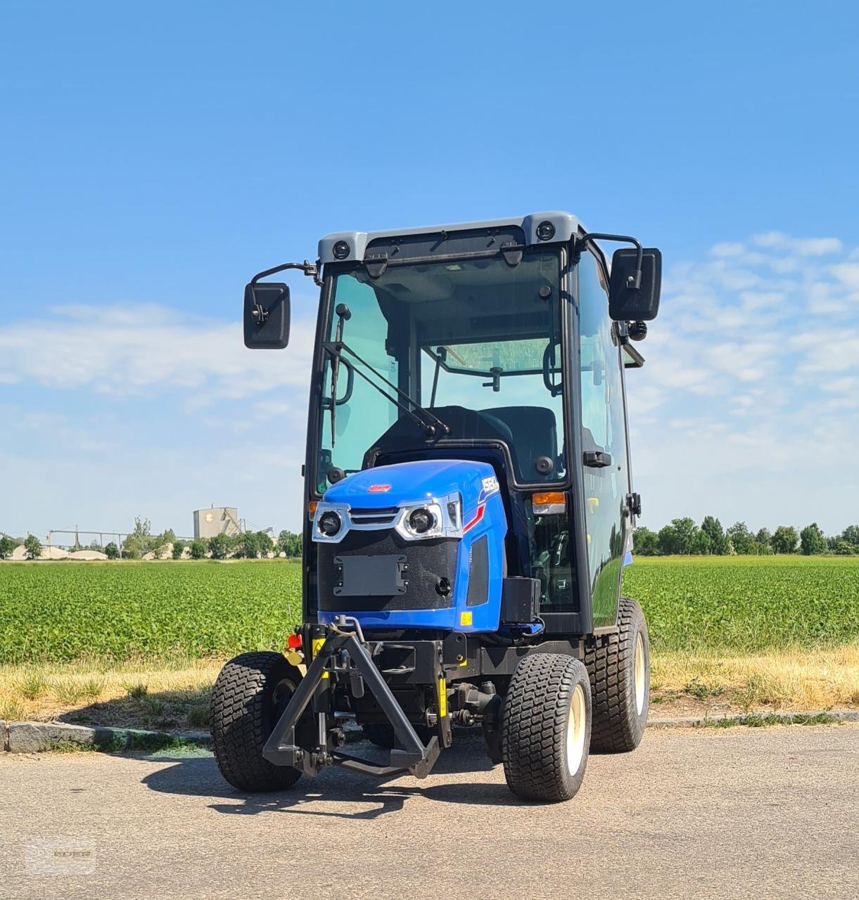 Kommunaltraktor van het type Iseki TXGS 24, Neumaschine in Kirchheim b. München (Foto 4)