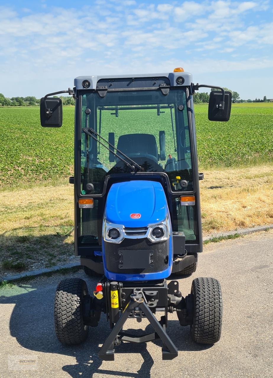 Kommunaltraktor van het type Iseki TXGS 24, Neumaschine in Kirchheim b. München (Foto 5)