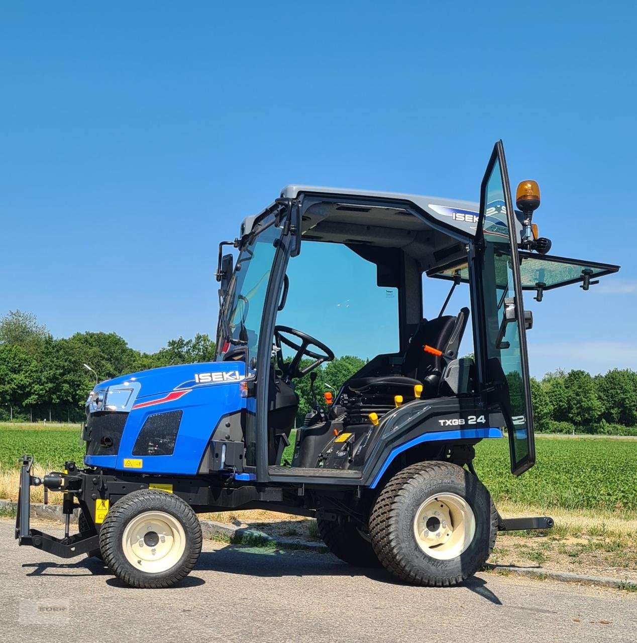 Kommunaltraktor van het type Iseki TXGS 24, Neumaschine in Kirchheim b. München (Foto 8)