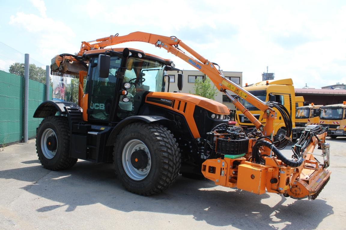 Kommunaltraktor van het type JCB 4160 V - Nr.: 297, Gebrauchtmaschine in Regensburg (Foto 4)