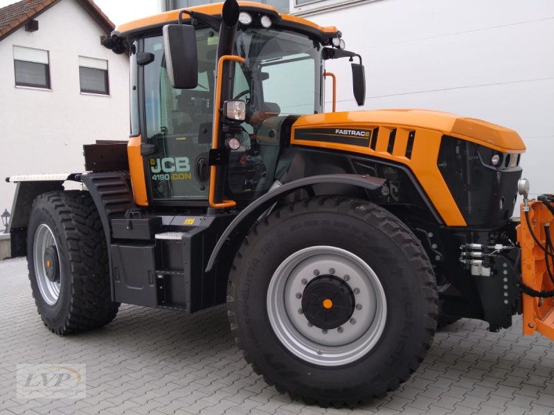 Kommunaltraktor van het type JCB Fastrac 4190 I-CON Kommunal, Neumaschine in Pegnitz (Foto 1)