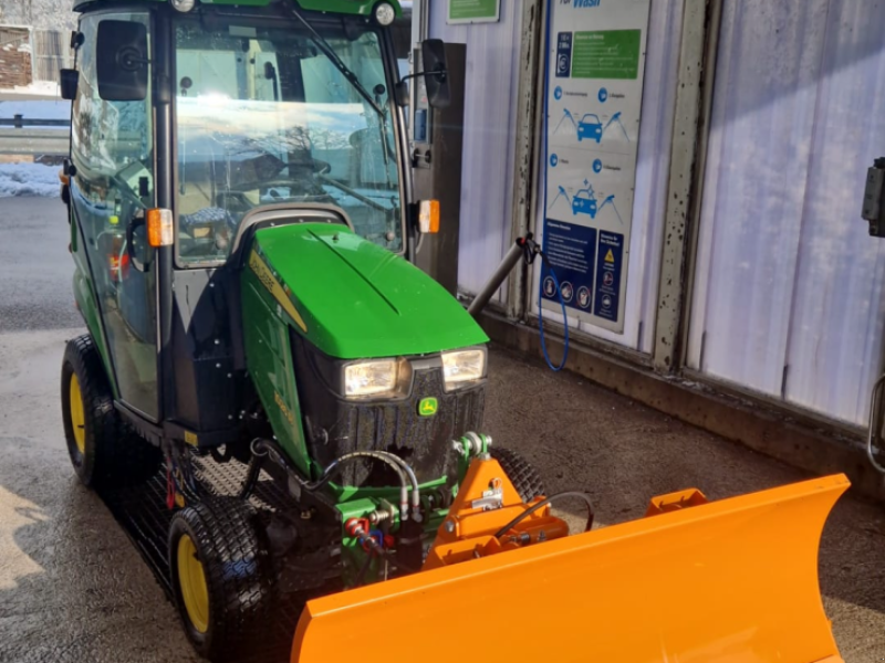 Kommunaltraktor tip John Deere 1026 R Winter, Gebrauchtmaschine in Innsburck (Poză 1)