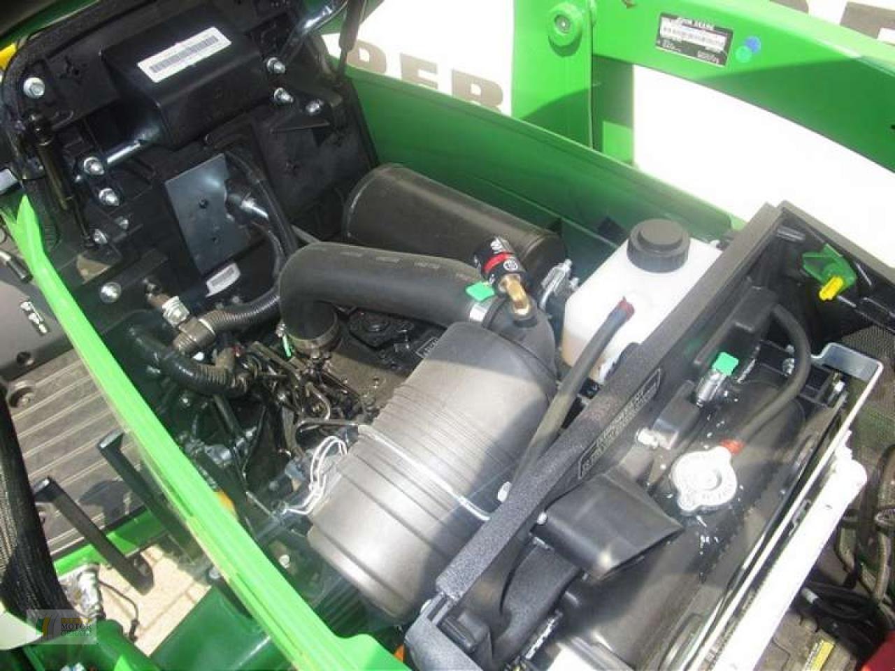 Kommunaltraktor του τύπου John Deere 1026R TRAKTOR, Neumaschine σε Winsen (Φωτογραφία 9)