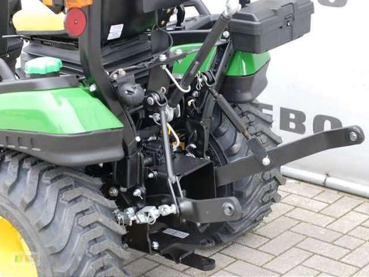 Kommunaltraktor of the type John Deere 1026R, Gebrauchtmaschine in Edewecht (Picture 2)