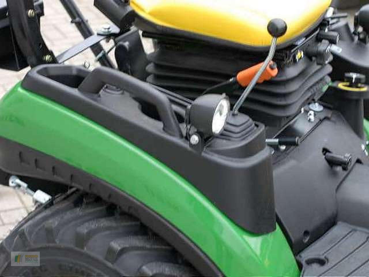 Kommunaltraktor of the type John Deere 1026R, Gebrauchtmaschine in Edewecht (Picture 3)