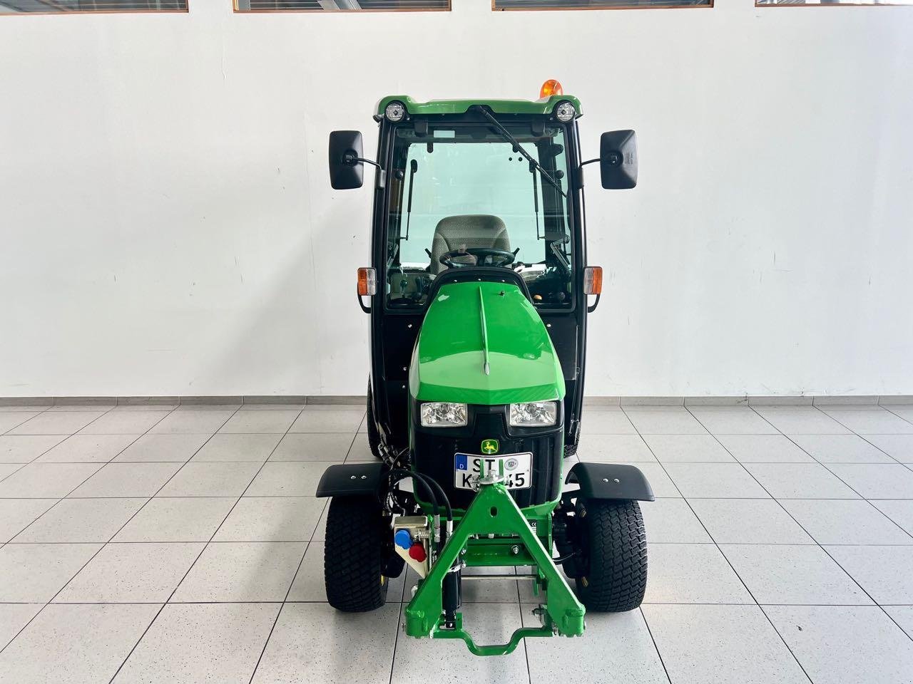 Kommunaltraktor of the type John Deere 1026R, Gebrauchtmaschine in Neubeckum (Picture 3)