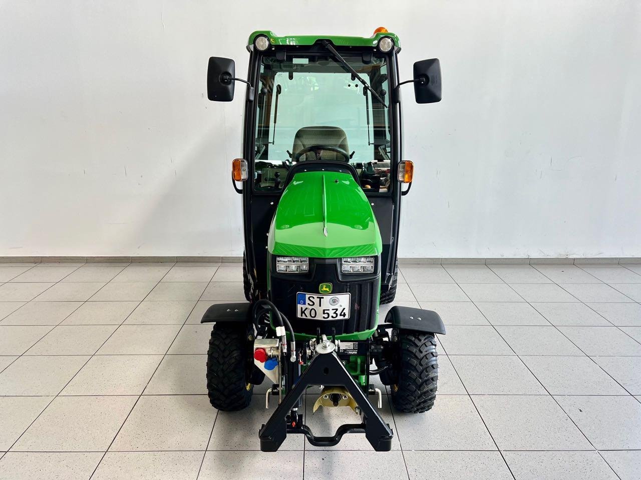 Kommunaltraktor του τύπου John Deere 1026R, Gebrauchtmaschine σε Neubeckum (Φωτογραφία 3)