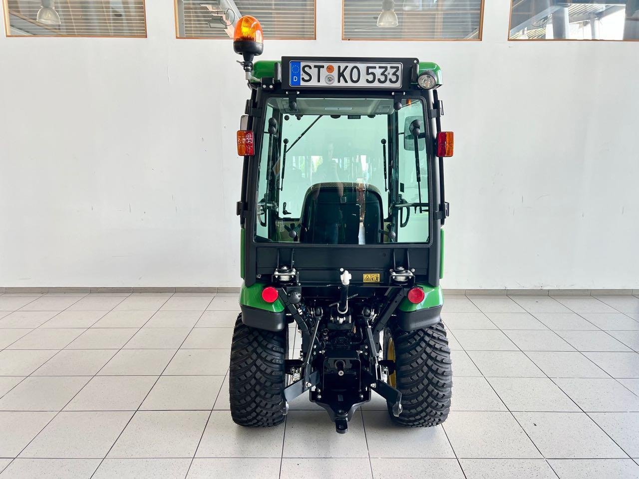 Kommunaltraktor van het type John Deere 1026R, Gebrauchtmaschine in Neubeckum (Foto 4)