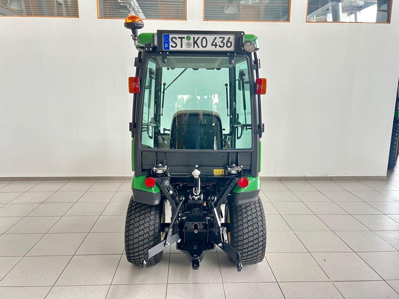 Kommunaltraktor of the type John Deere 1026R, Gebrauchtmaschine in Neubeckum (Picture 4)