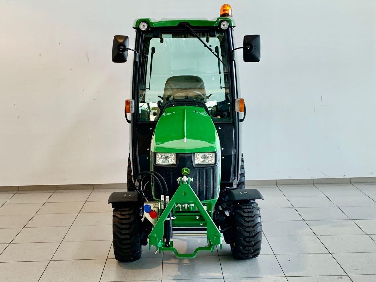 Kommunaltraktor του τύπου John Deere 1026R, Gebrauchtmaschine σε Neubeckum (Φωτογραφία 3)