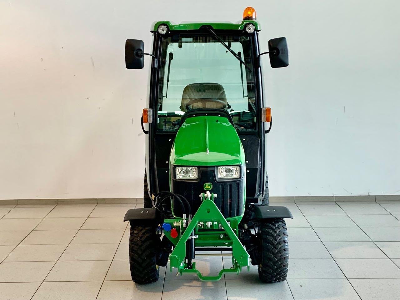 Kommunaltraktor του τύπου John Deere 1026R, Gebrauchtmaschine σε Neubeckum (Φωτογραφία 3)