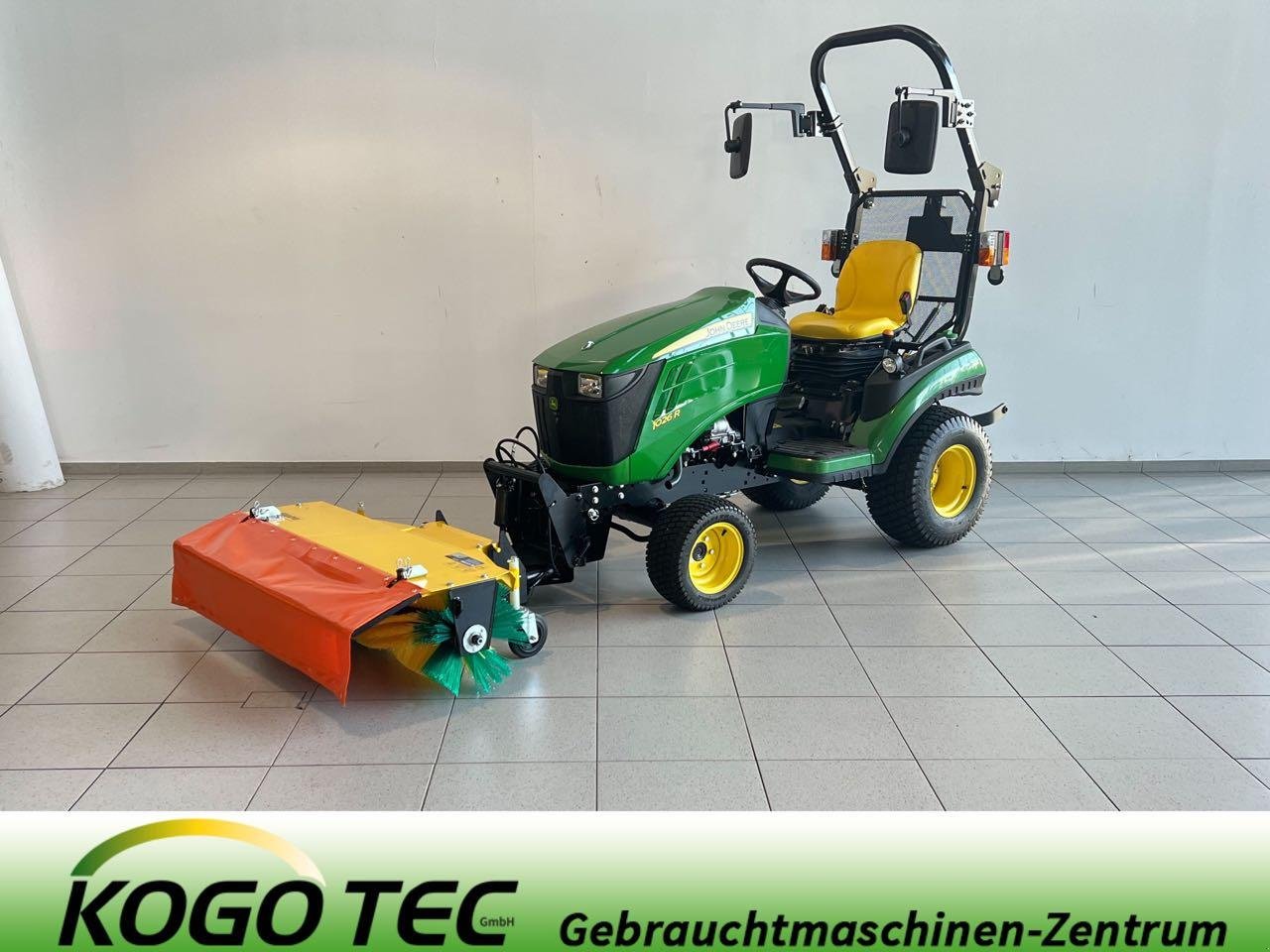 Kommunaltraktor of the type John Deere 1026R, Gebrauchtmaschine in Neubeckum (Picture 13)