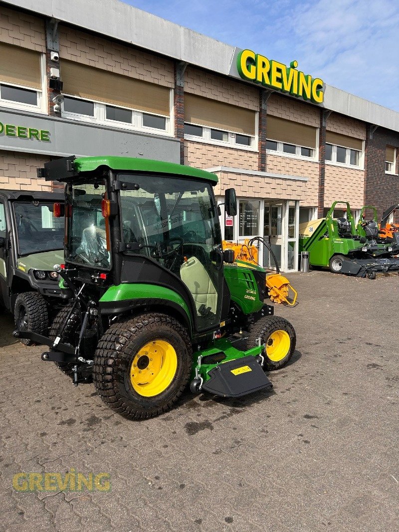 Kommunaltraktor Türe ait John Deere 2026R Kab MW, Neumaschine içinde Wesseling-Berzdorf (resim 2)